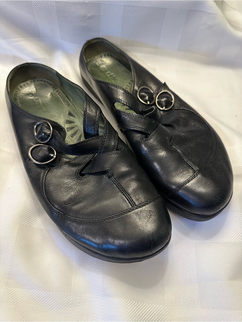 ❤️Women's Earth Black Leather Slip-On Shoes with Decorative Buckles Sz 12B❤️